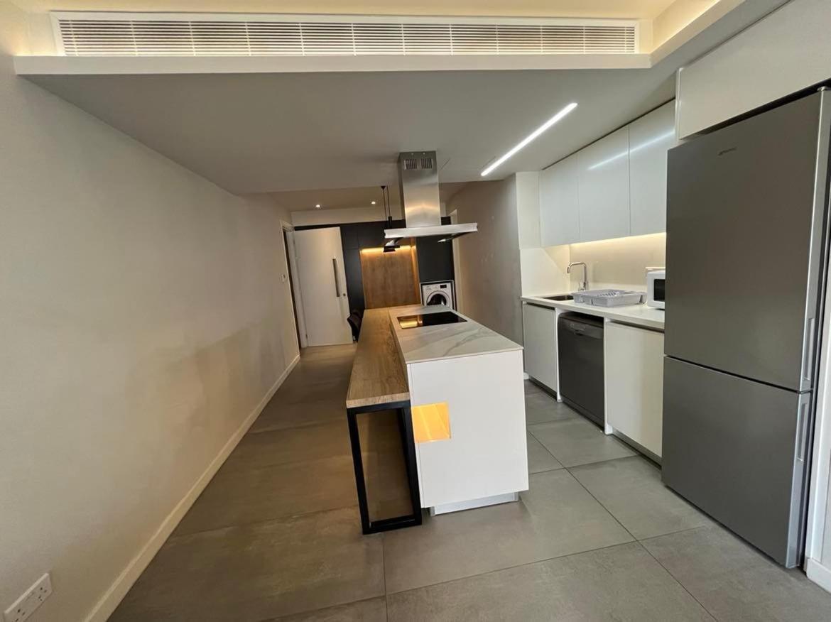 Central Business Suites Nicosia - Araouzou By Platform 357 Bagian luar foto